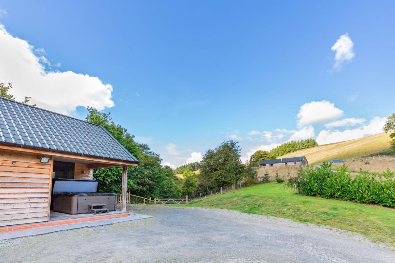 Ploony Hill Lodge Bleddfa Екстер'єр фото